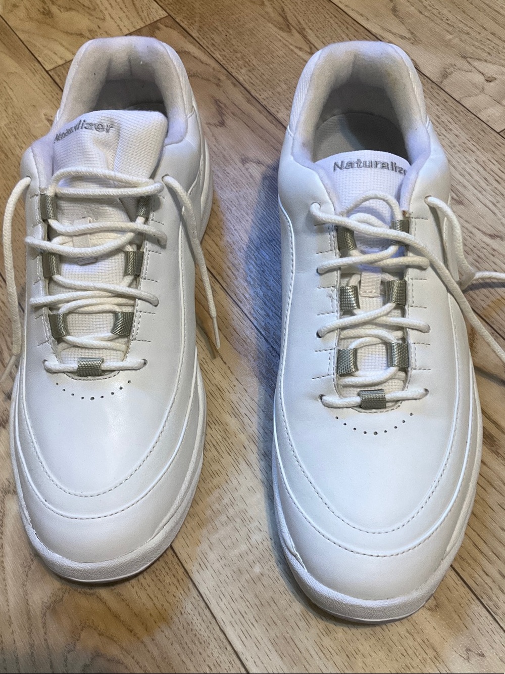 Naturalizer Women’s White Leather Lace-Up Sneakers